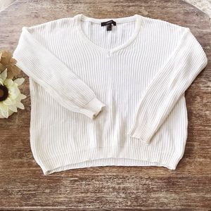 FOREVER 21 V NECK SWEATER ✨🧡